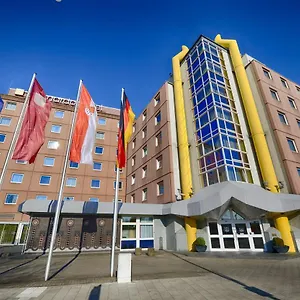 4* Szálloda Leonardo